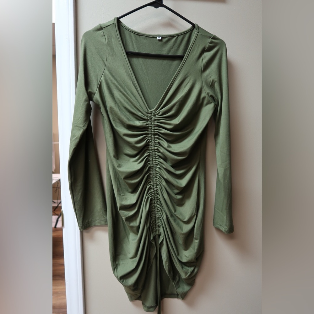 Medium green front drawstring dress